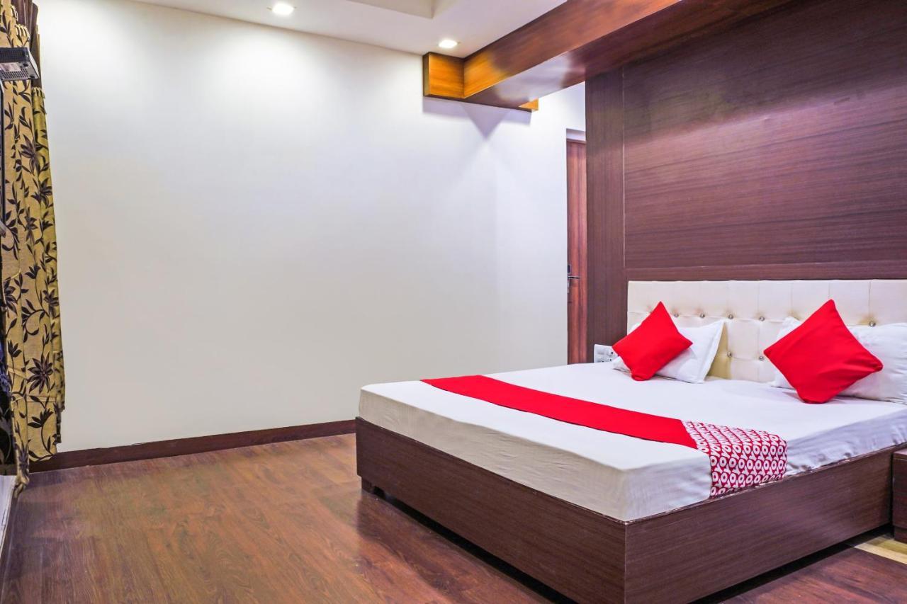 Oyo 18895 Hotel Kartikay Grand Hisar Exterior photo