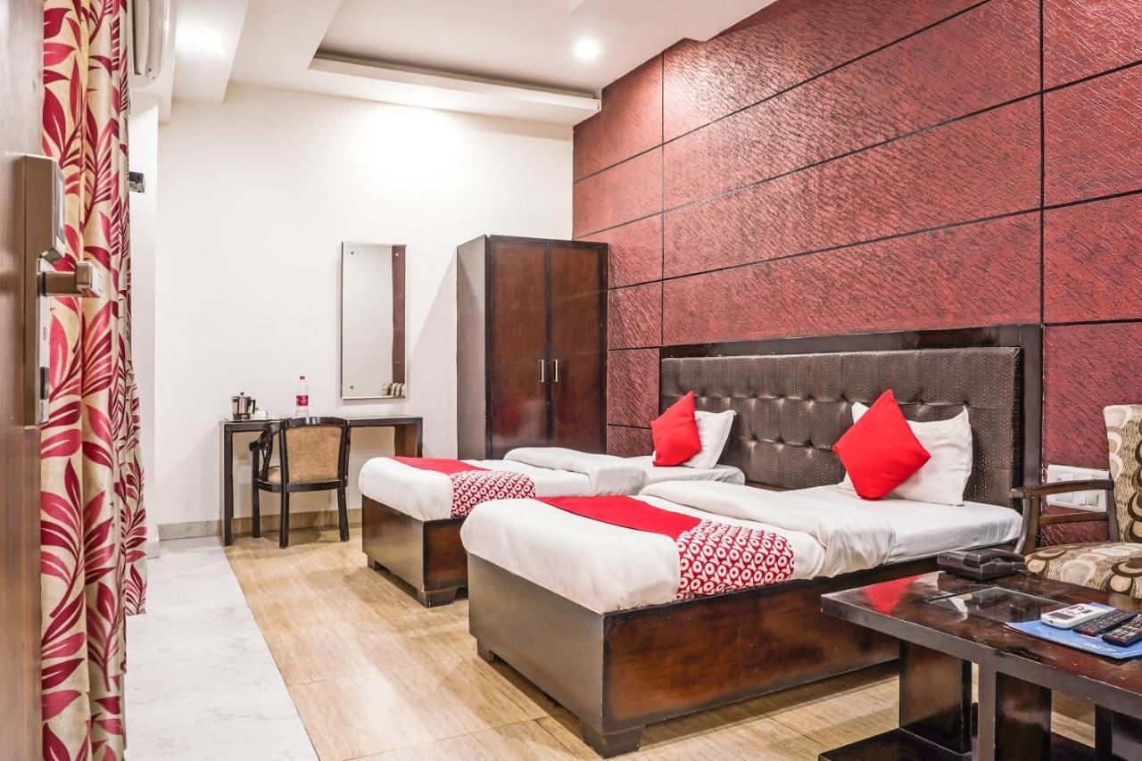 Oyo 18895 Hotel Kartikay Grand Hisar Exterior photo